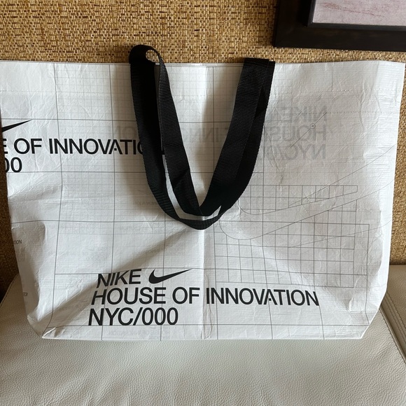 nike house of innovation bag